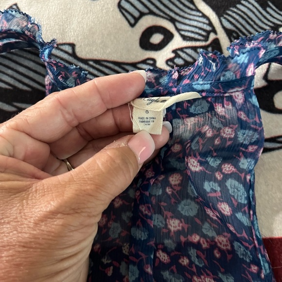 AMERICAN EAGLE Ditsy Floral Blue Ruffle Henley Sleeveless Semi Sheer Blouse 0 - Picture 2 of 2